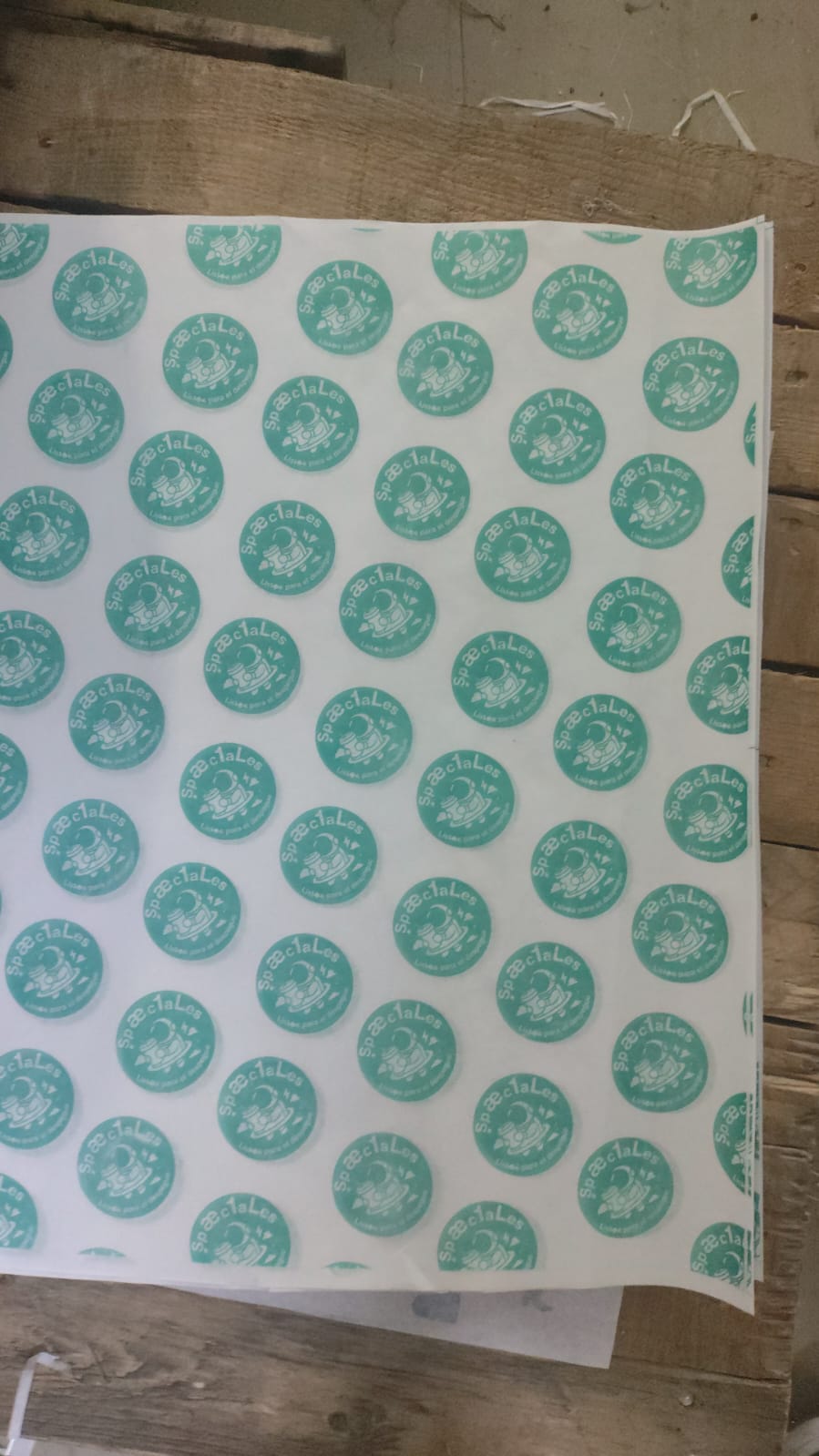 Empaque personalizado — Papel 30×30